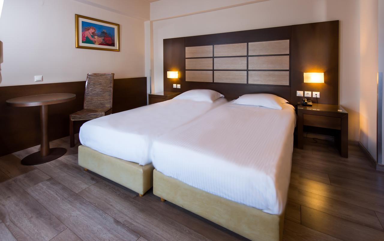 Agrinio Imperial Hotel Exterior photo