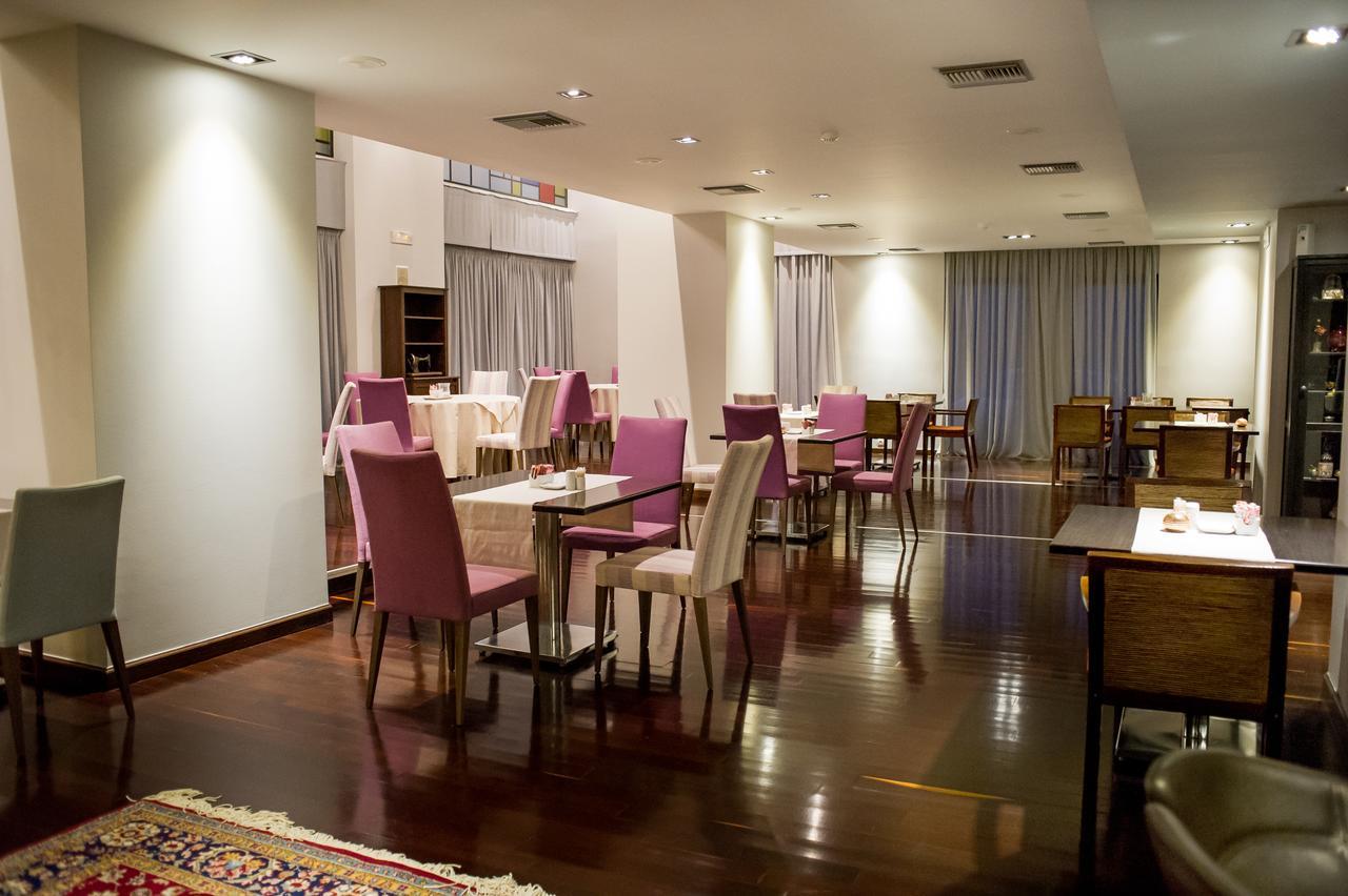 Agrinio Imperial Hotel Exterior photo