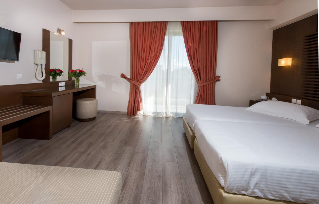 Agrinio Imperial Hotel Exterior photo
