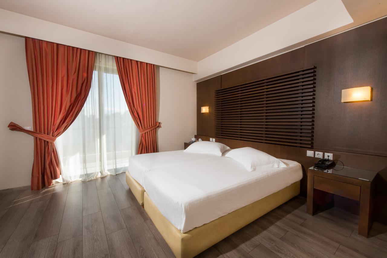 Agrinio Imperial Hotel Exterior photo